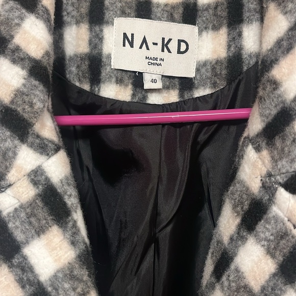 Sold out NA-KD brand fall/winter coat. - Picture 6 of 8
